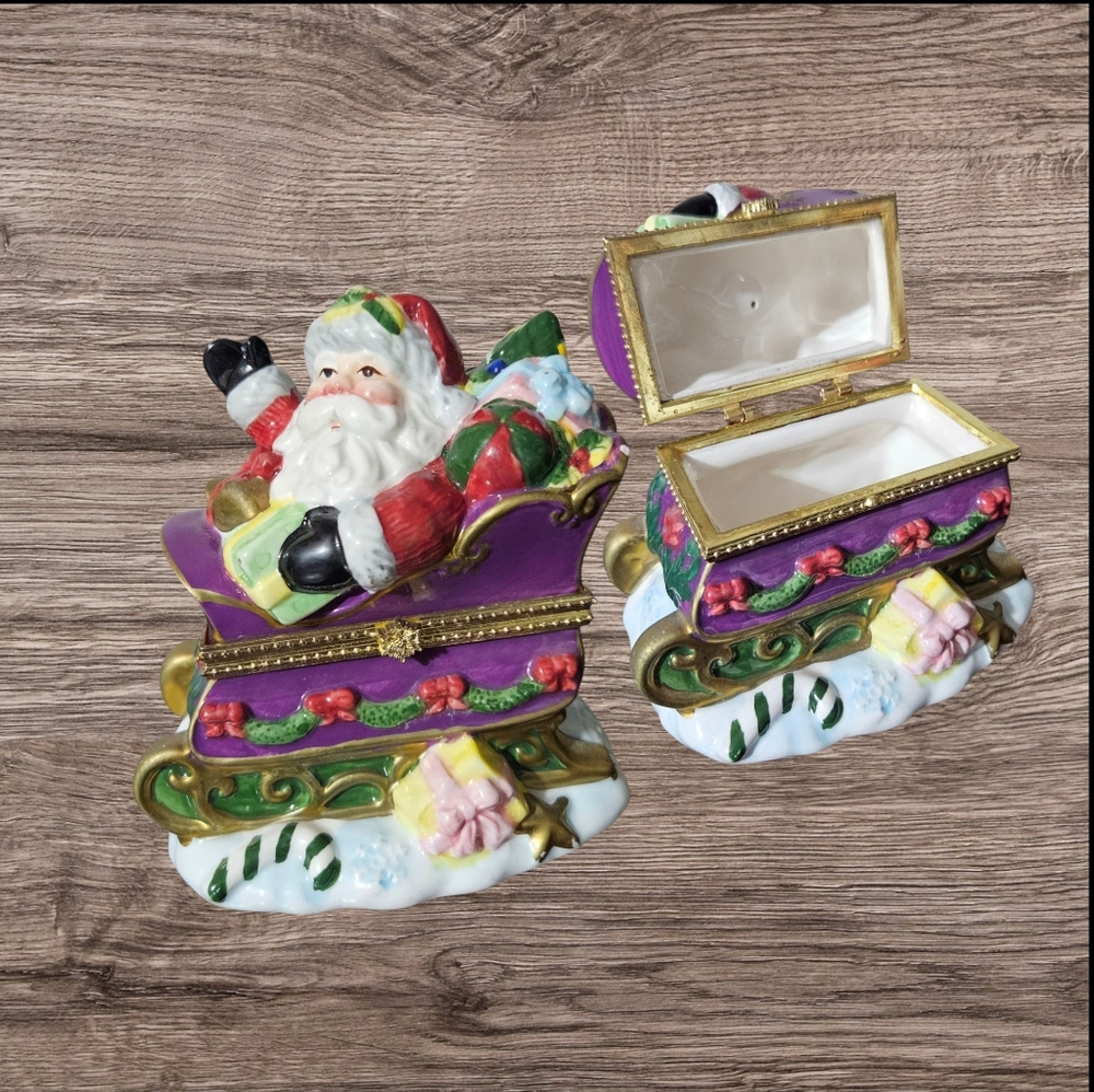 VTG Santa Sleigh Trinket Box Christmas 5" Ceramic‎ 2003 Home for the Holidays